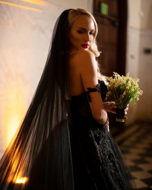 A-Line Black Gothic Wedding Dresses with Sequin Lace Appliques