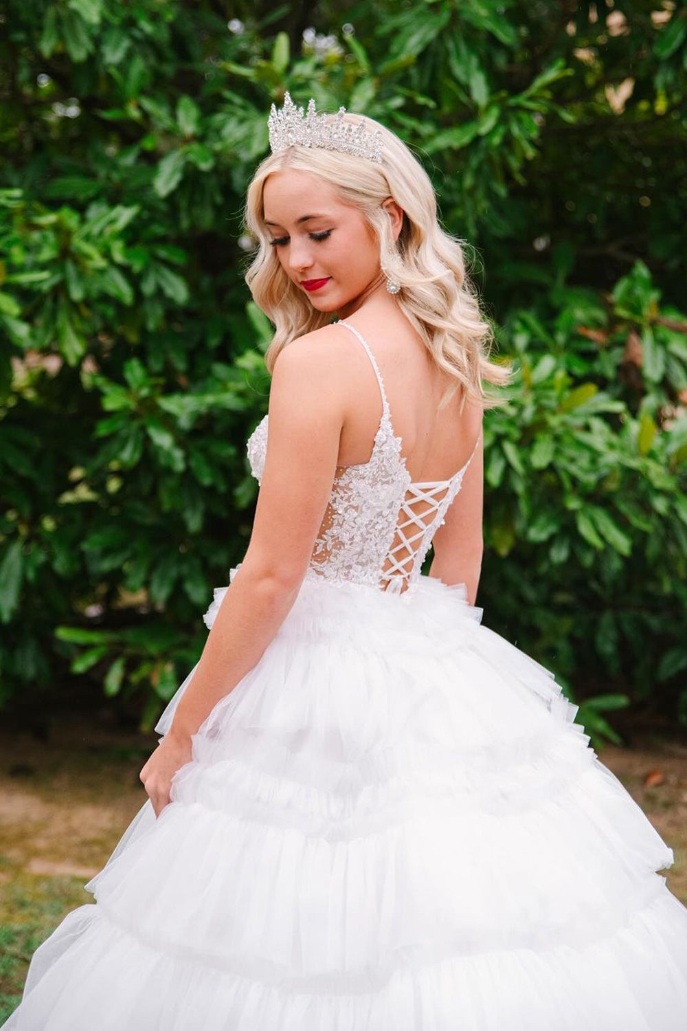 Isabella | Glamorous Ball Gown V-Neck White Tulle Long Prom Dress with Appliques