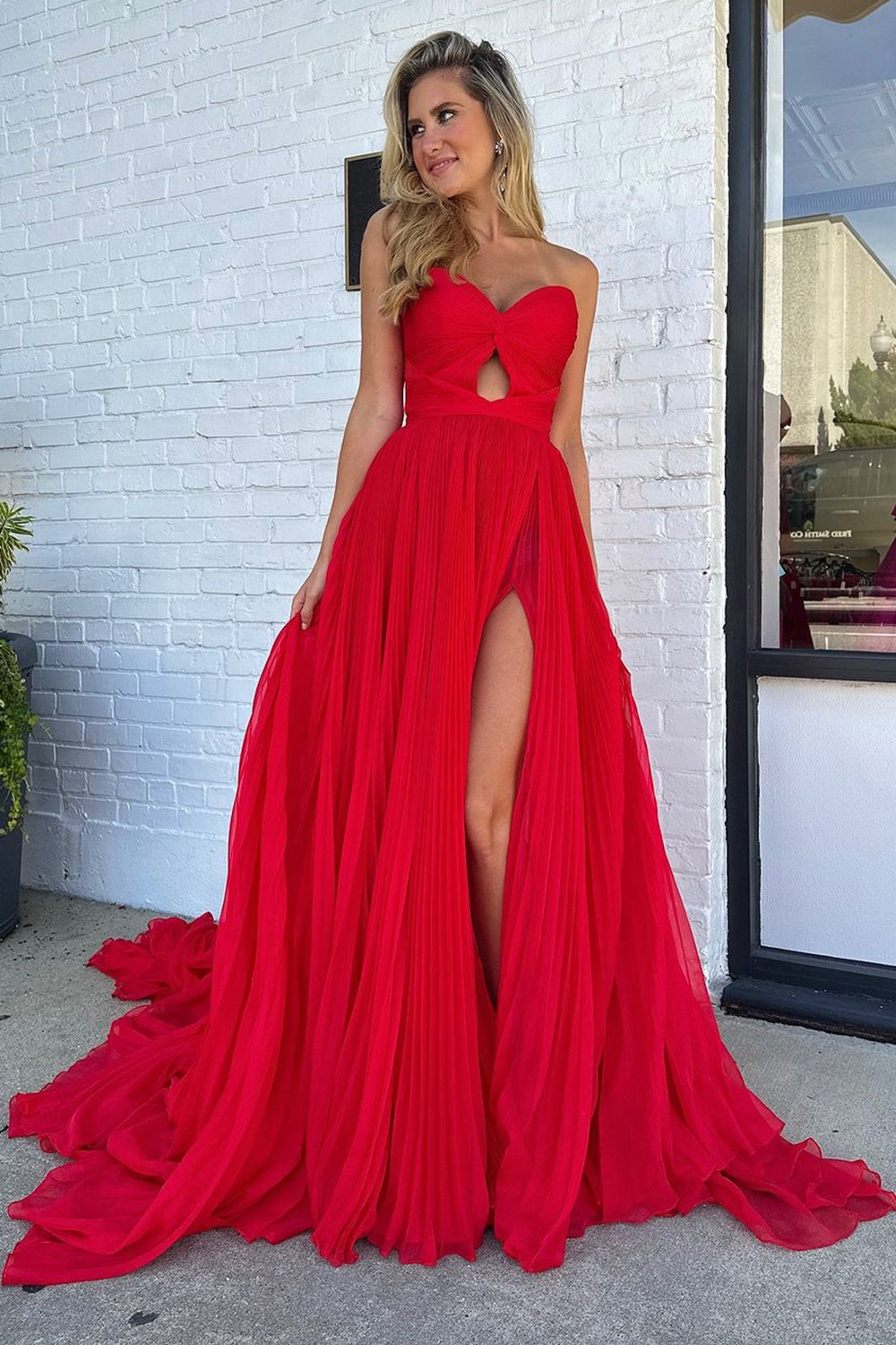 Elegant A-Line Sweetheart Red Chiffon Long Prom Dress with Slit