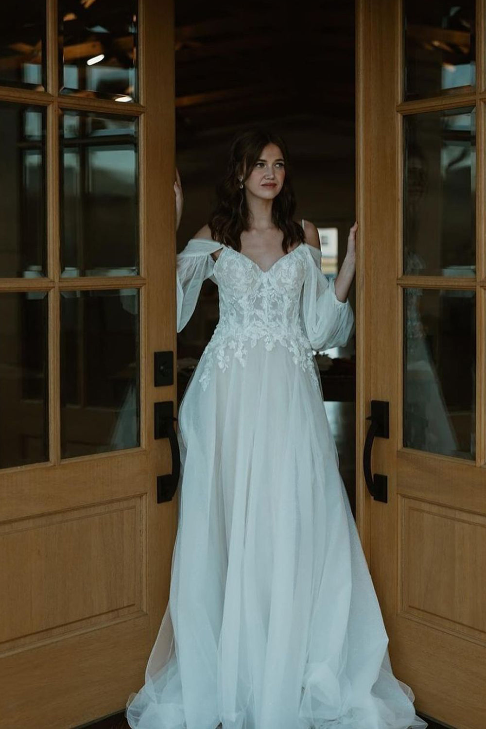 Fairy A Line Off the Shoulder Tulle Bridal Dresses with Appliques