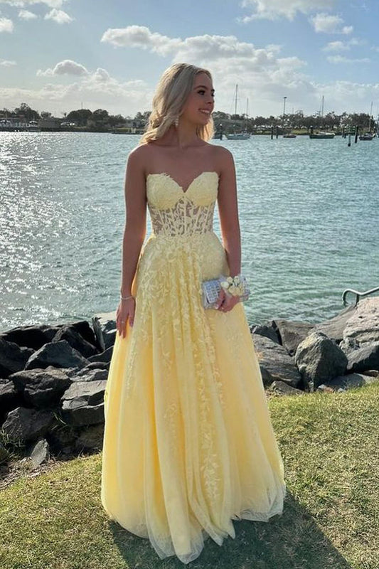 Cute A-Line Sweetheart Daffodil Tulle Long Prom Dress with Appliques