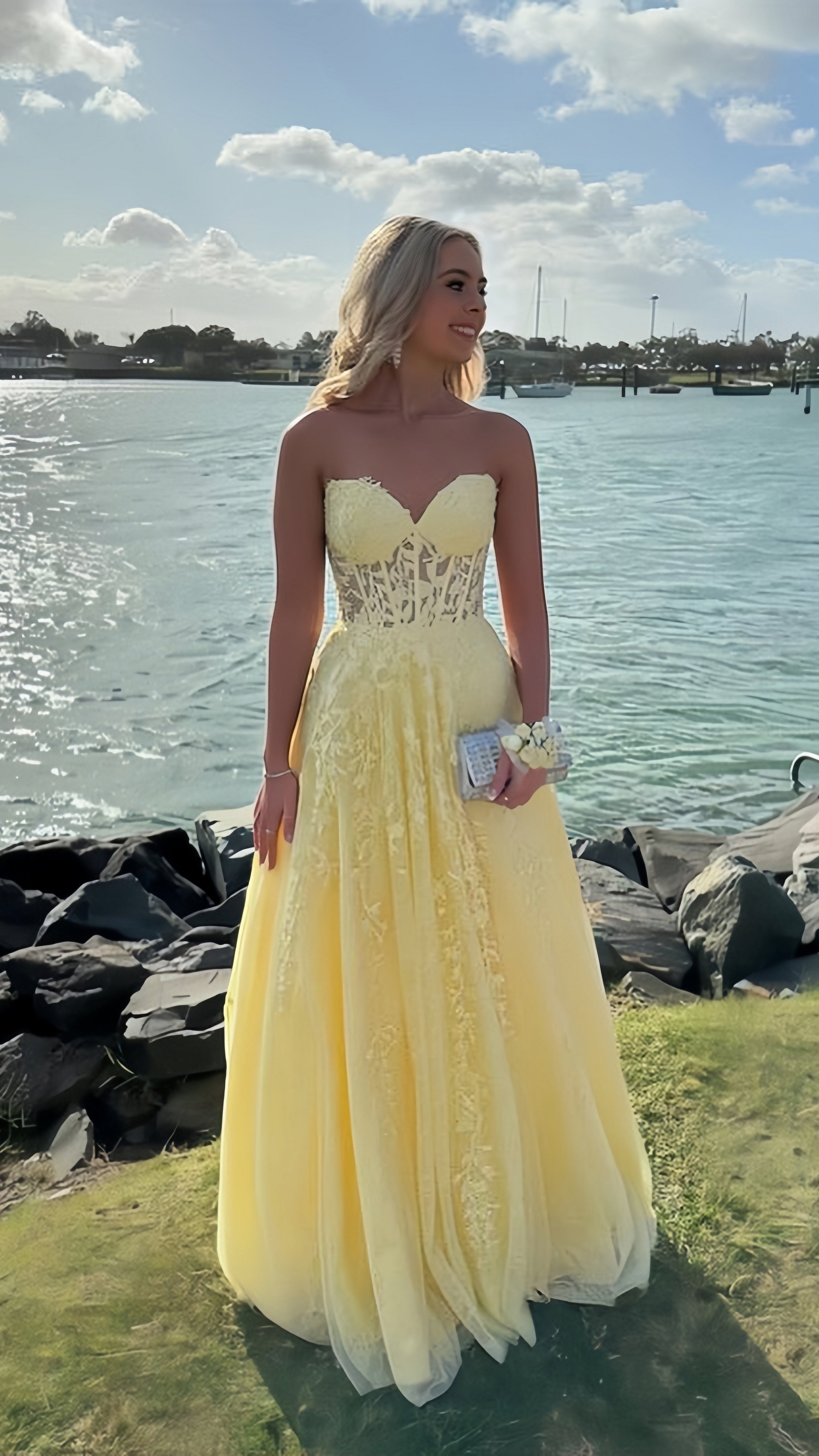 Light Yellow Appliqué Formal Prom Dress for Teens