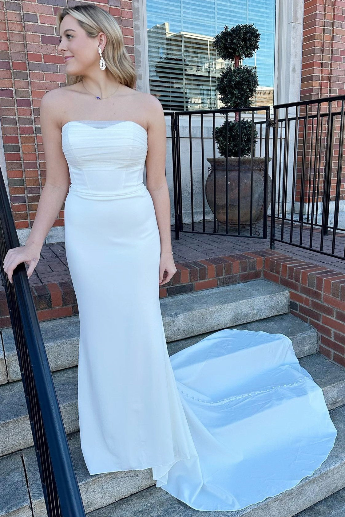 Strapless White Satin Mermaid Wedding Dress