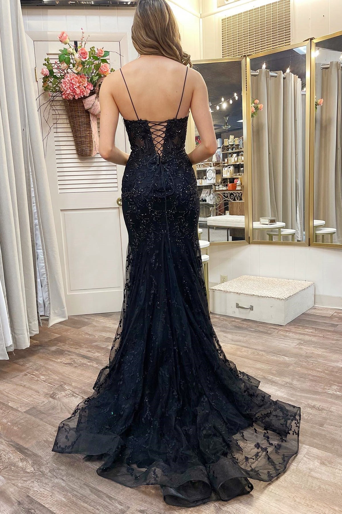 Black Trumpet Prom Gown with Plunge V-Neck and Lace-Up Back, Adorned with Appliques