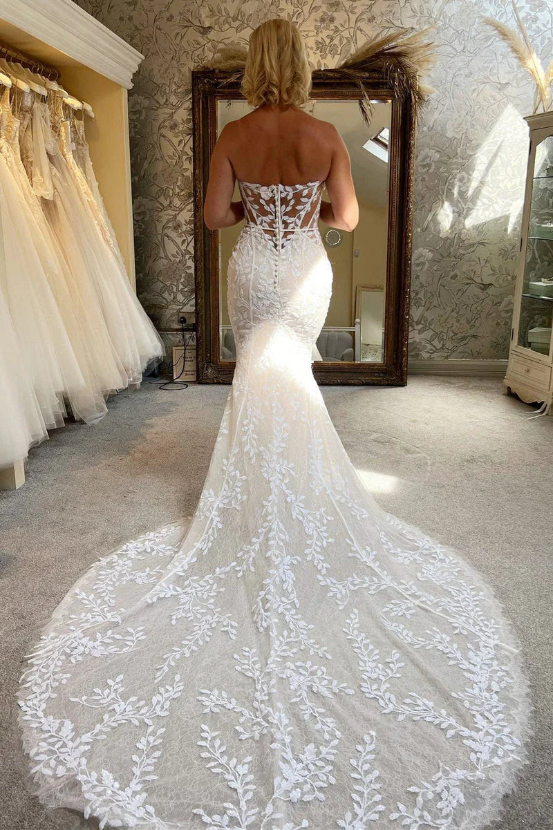 Elysia | Bohemian Elegant Mermaid Sweetheart Lace Long Beach Wedding Dress with Appliques