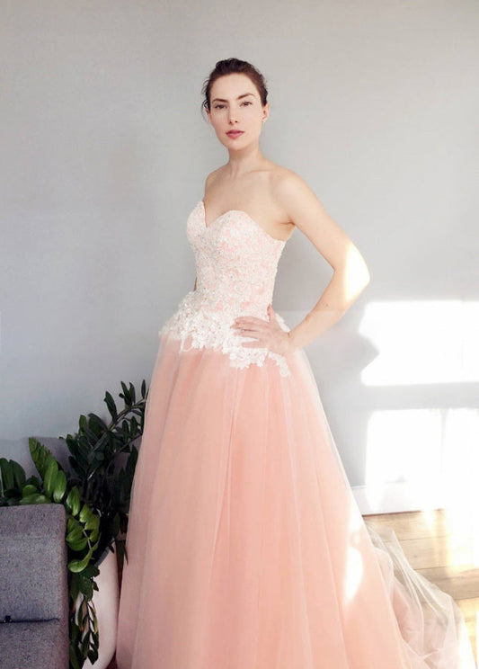 Blush Pink Sweetheart A-Line Wedding Dress with Tulle Skirt and Appliqués