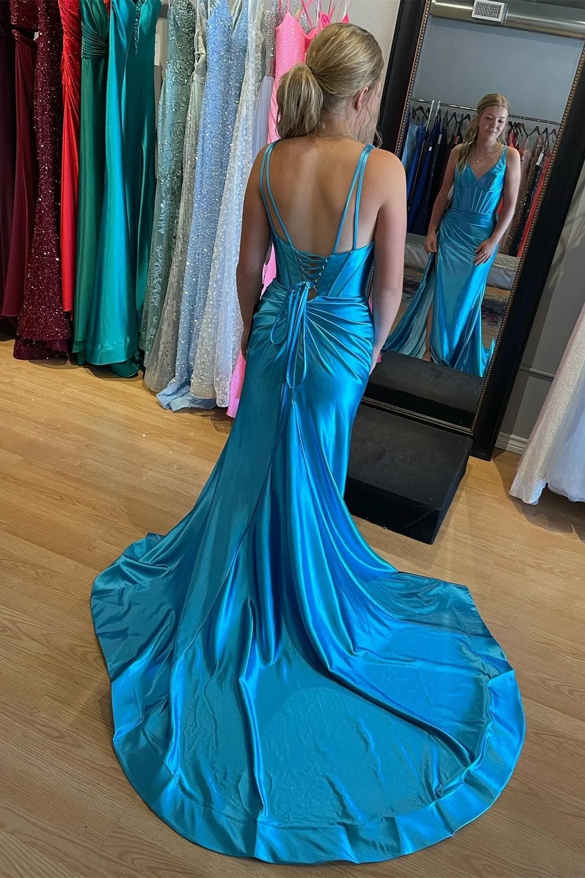 Lara | Gorgeous Grape Mermaid Satin V-Neck Long Prom Dress with Slit