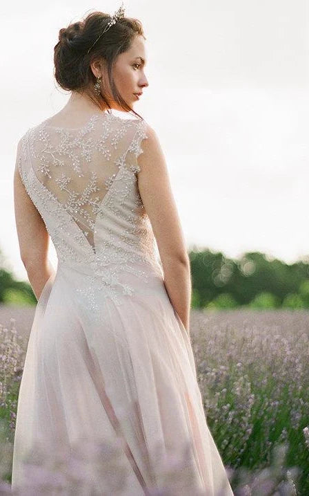 Jewel Neck Sleeveless Long Tulle Wedding Dress with Beading