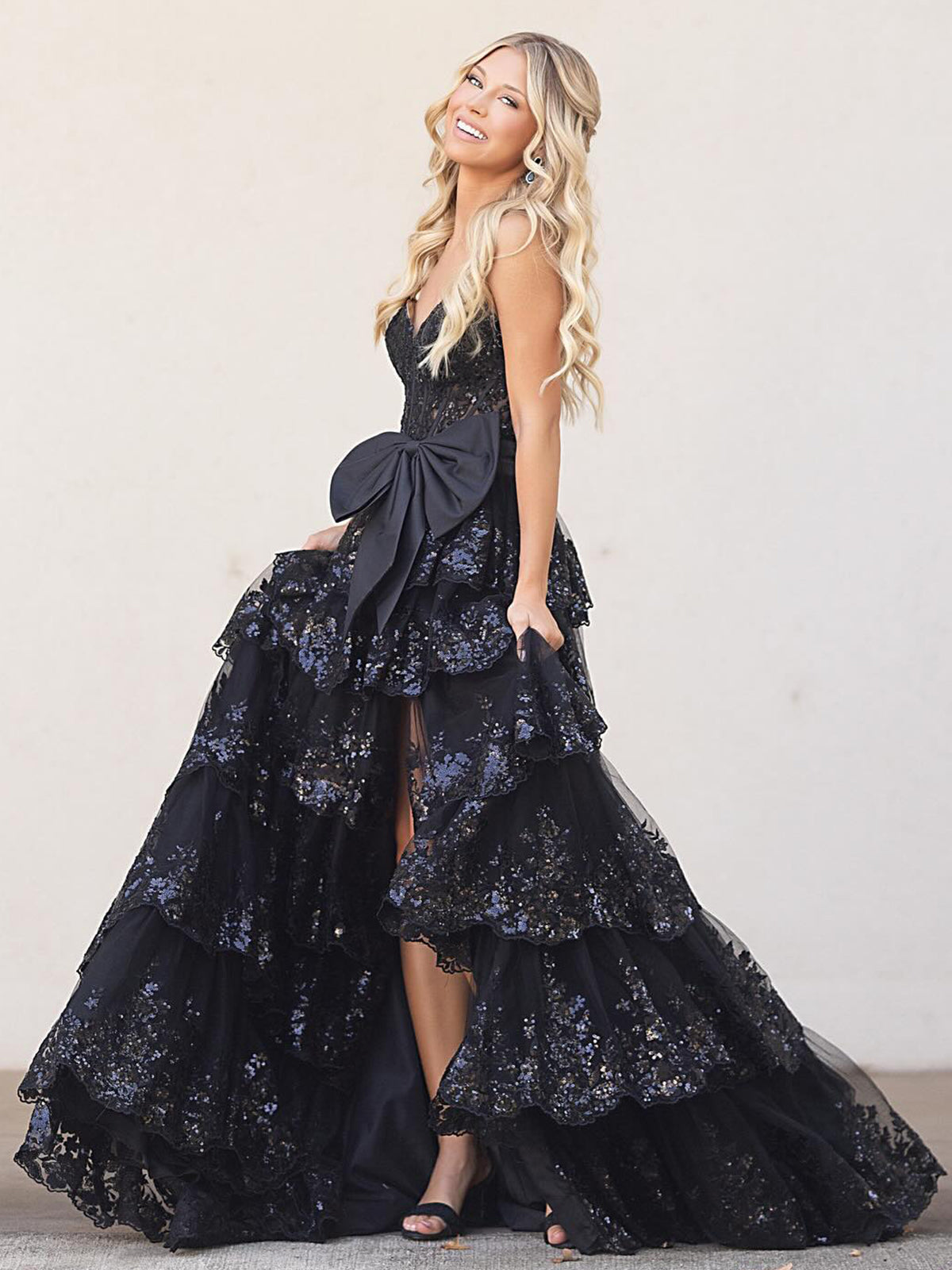 Cute A Line Sweetheart Black Tulle Appliques Ruffle Long Prom Gown